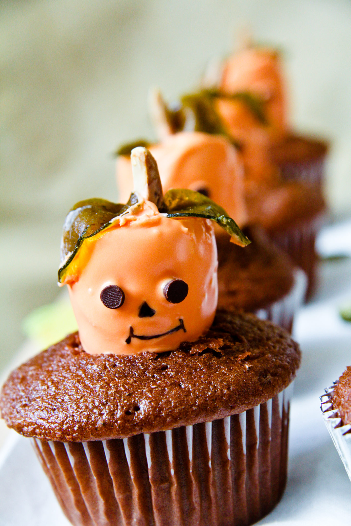 Create the Perfect Halloween Cupcakes Art