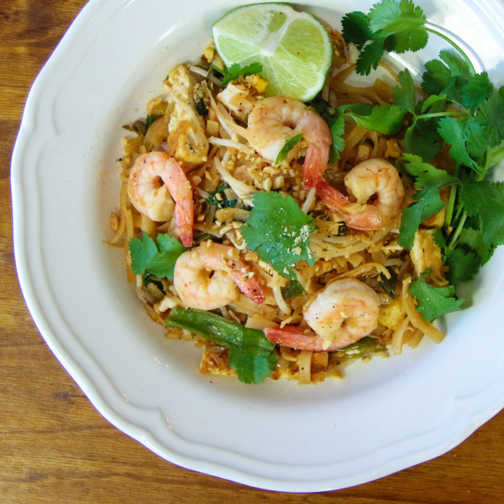 Pad Thai Recipe (ผัดไทย) - Part One: The Pan - SheSimmers