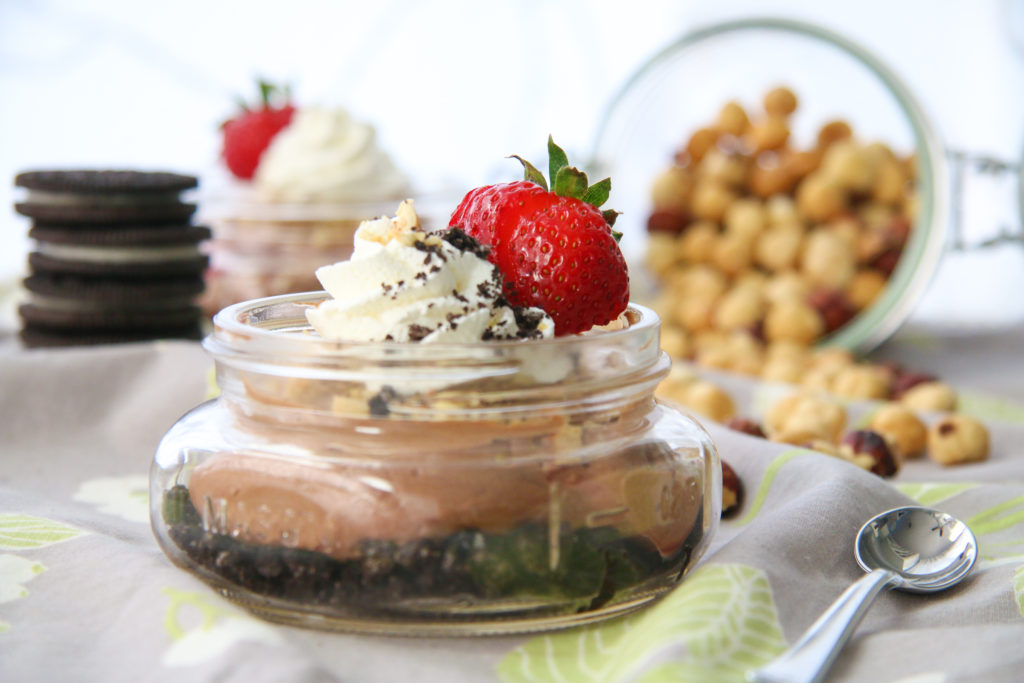 No Bake Nutella Cheesecakes with Strawberries | ChefJulieYoon.com