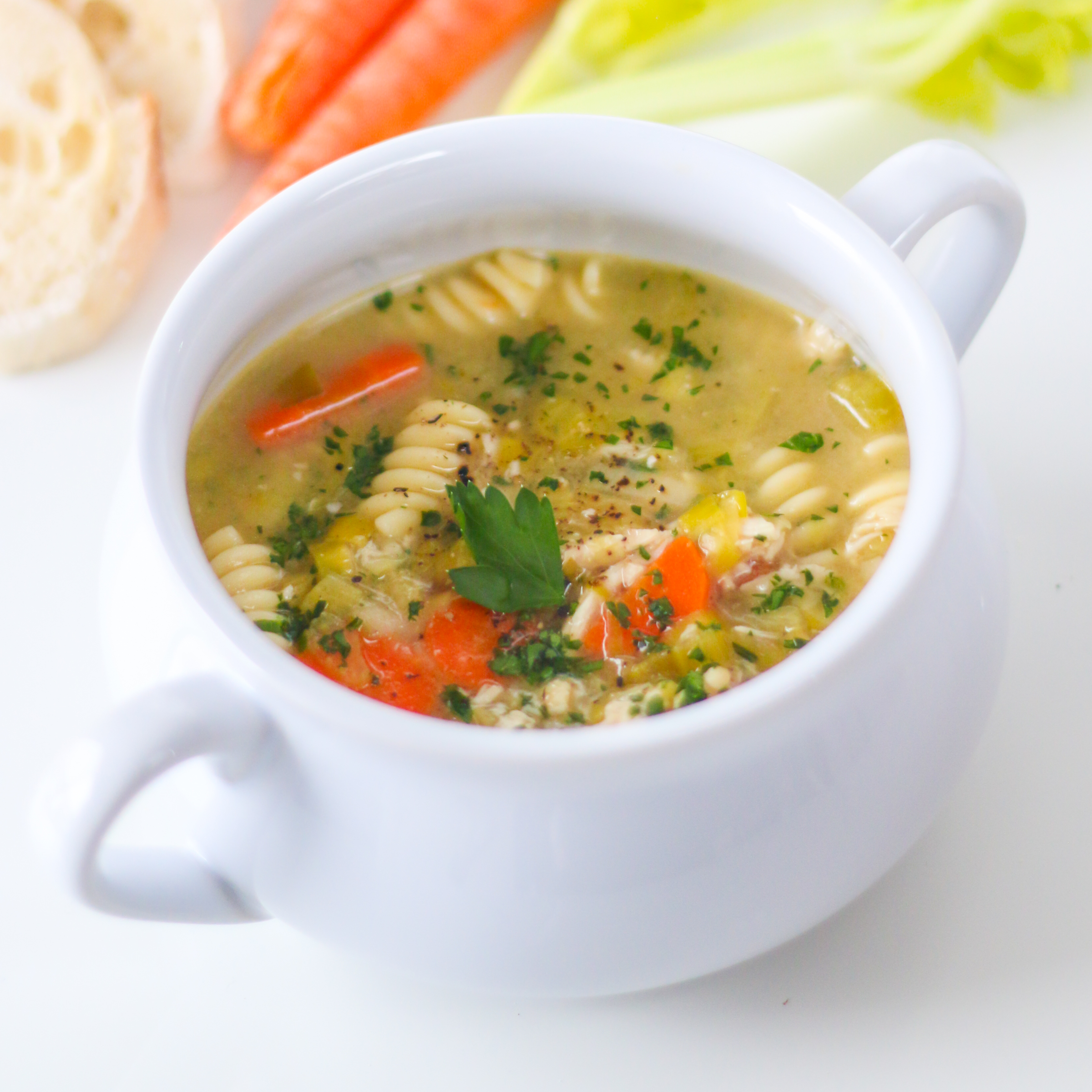 https://chefjulieyoon.com/wp-content/uploads/2015/03/Chicken-Noodle-Soup-72-2-1.jpg